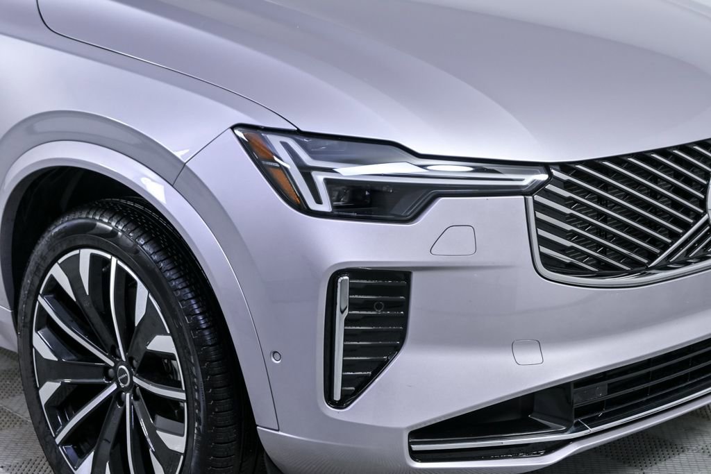 Certified 2026 Volvo XC90 T8 Ultra image 40