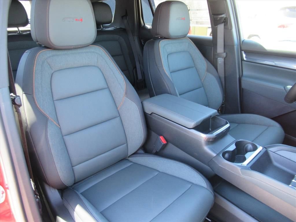 New 2026 GMC Terrain AT4 w/ Convenience Package III AWD/4WD image 9