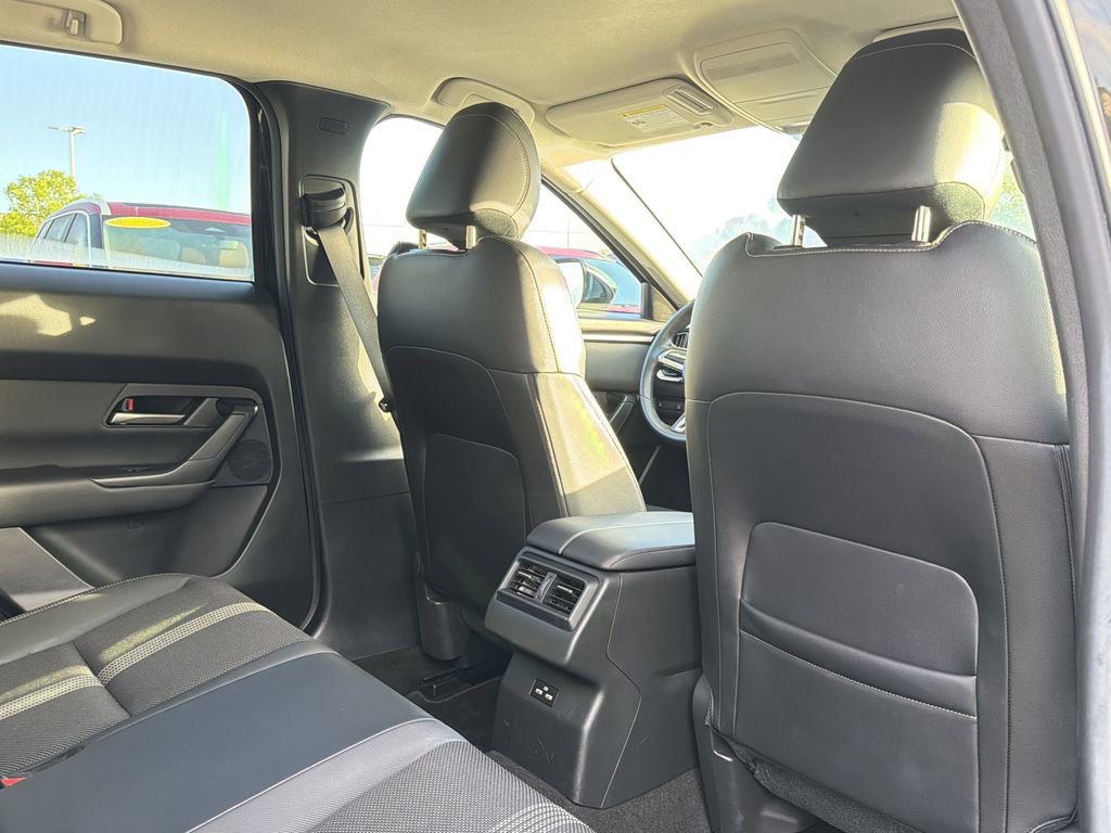 Used 2024 MAZDA CX-50 AWD 2.5 S w/ Preferred Package image 16