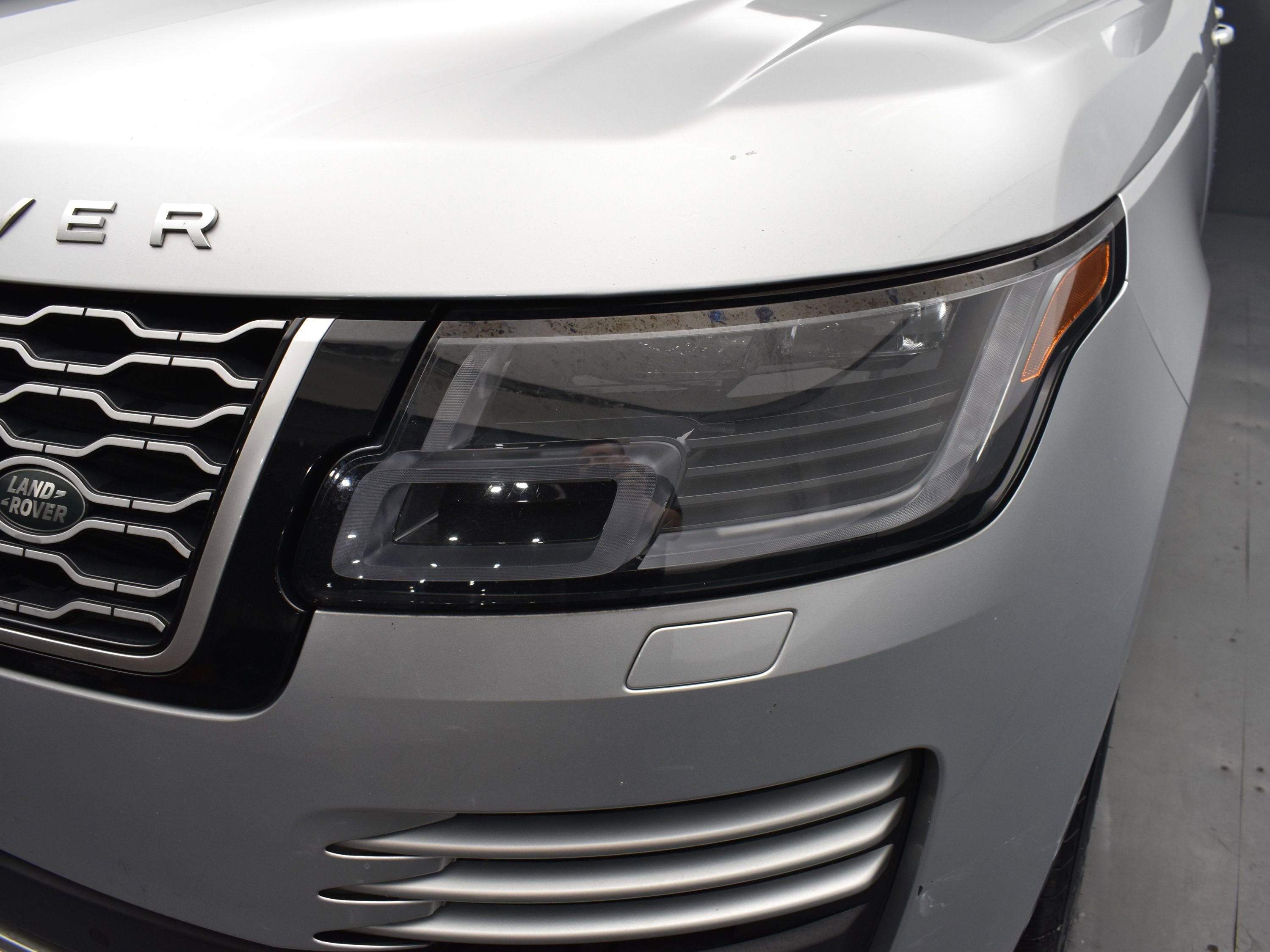 Used 2020 Land Rover Range Rover HSE image 5