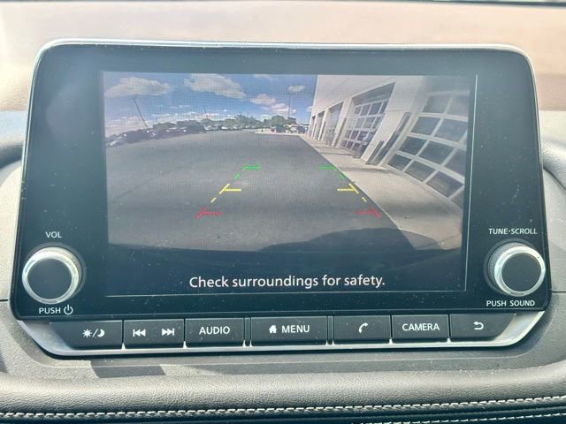 Used 2023 Nissan Rogue S AWD/4WD image 12