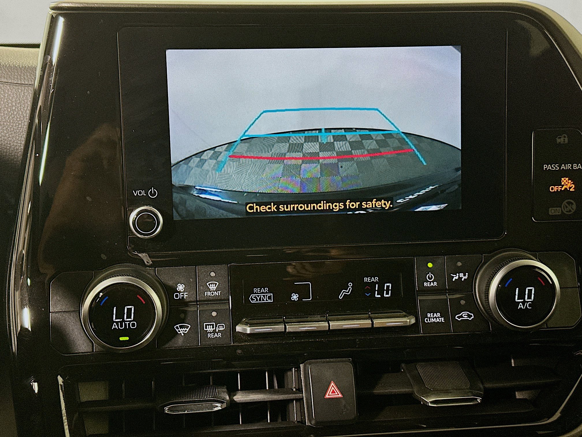 Used 2023 Toyota Highlander L FWD image 25