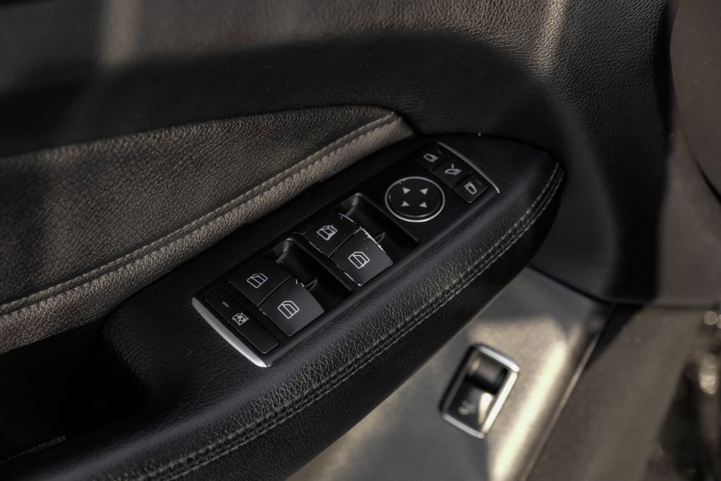 Used 2018 Mercedes-Benz GLE 350 image 48