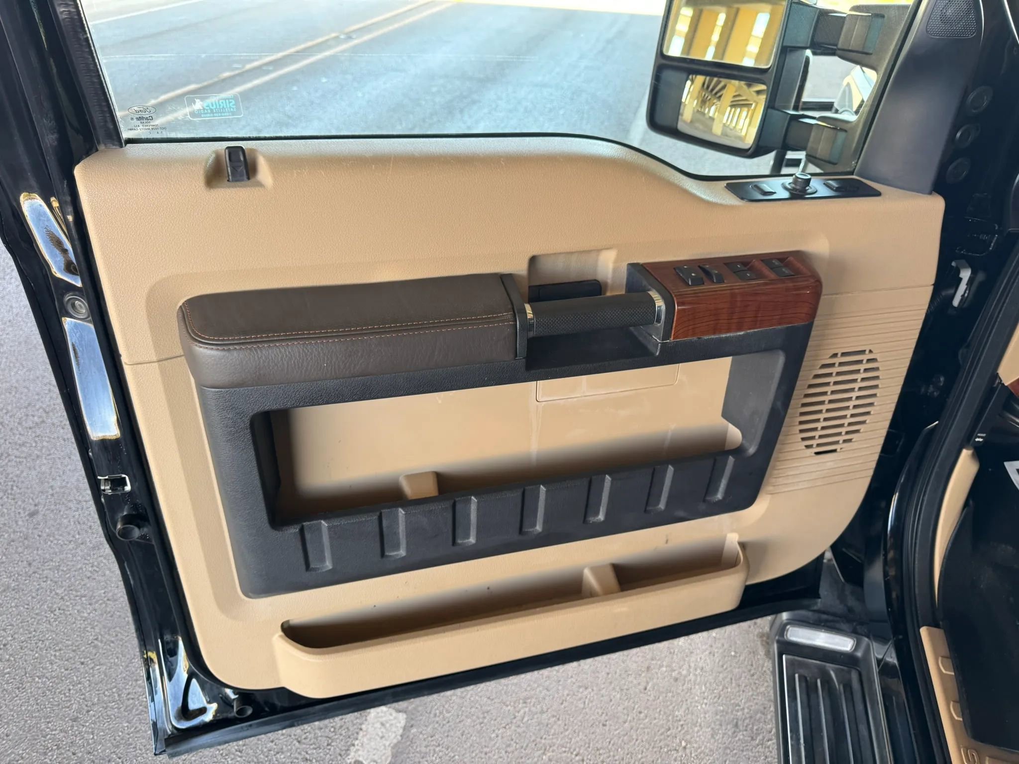 Used 2016 Ford F250 King Ranch w/ FX4 Off-Road Package image 12