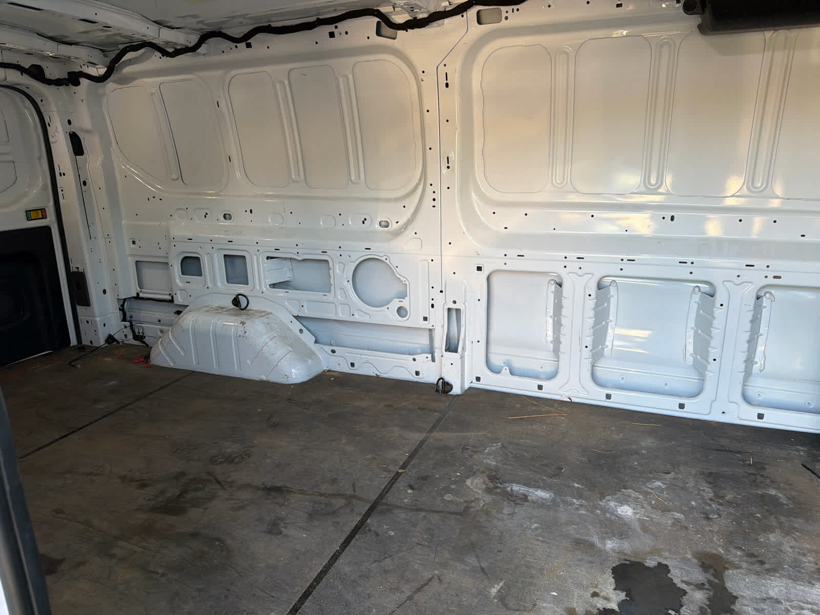 Used 2020 Ford Transit 150 Low Roof RWD image 7