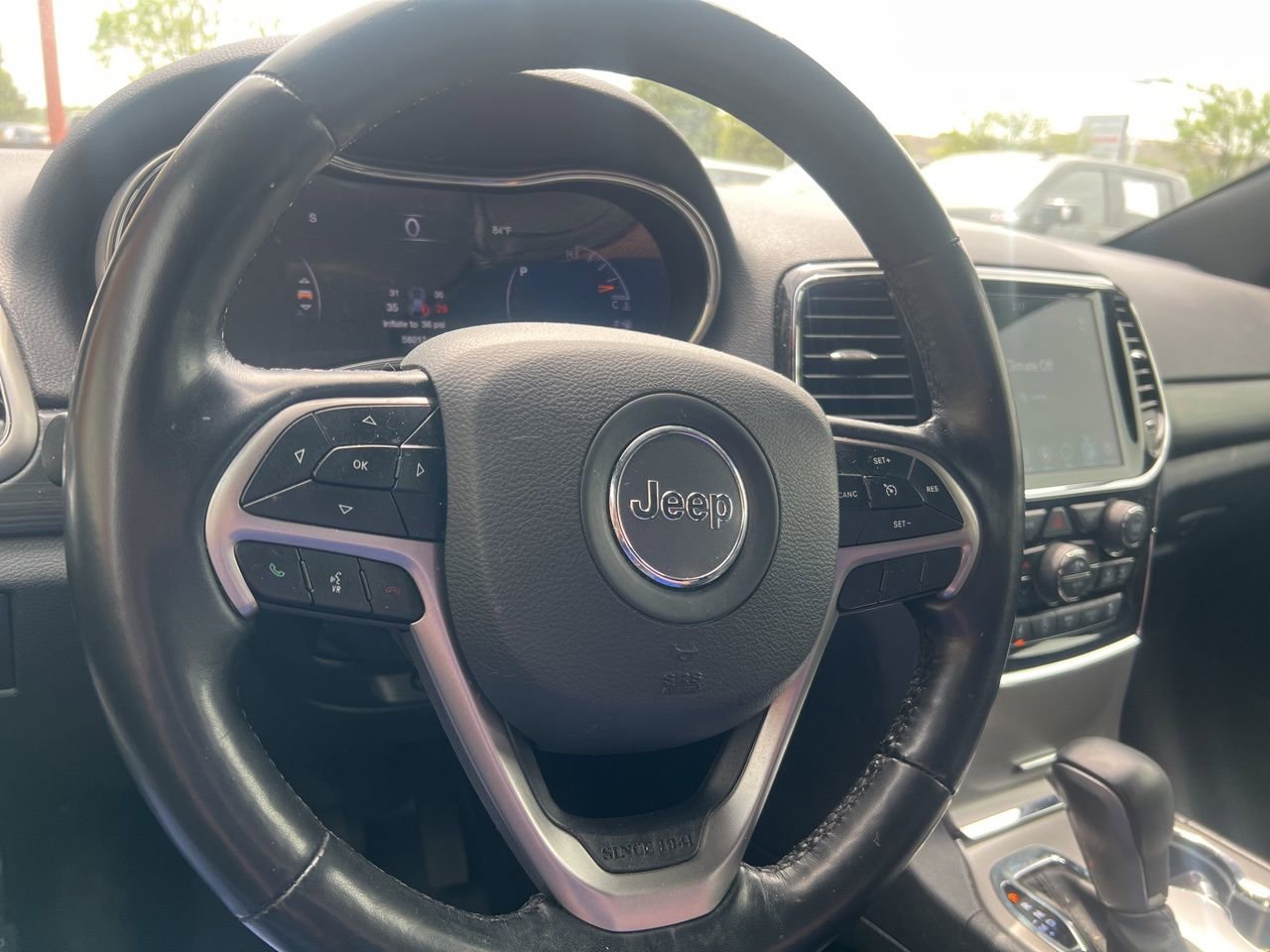 Used 2022 Jeep Grand Cherokee Laredo X AWD/4WD image 28