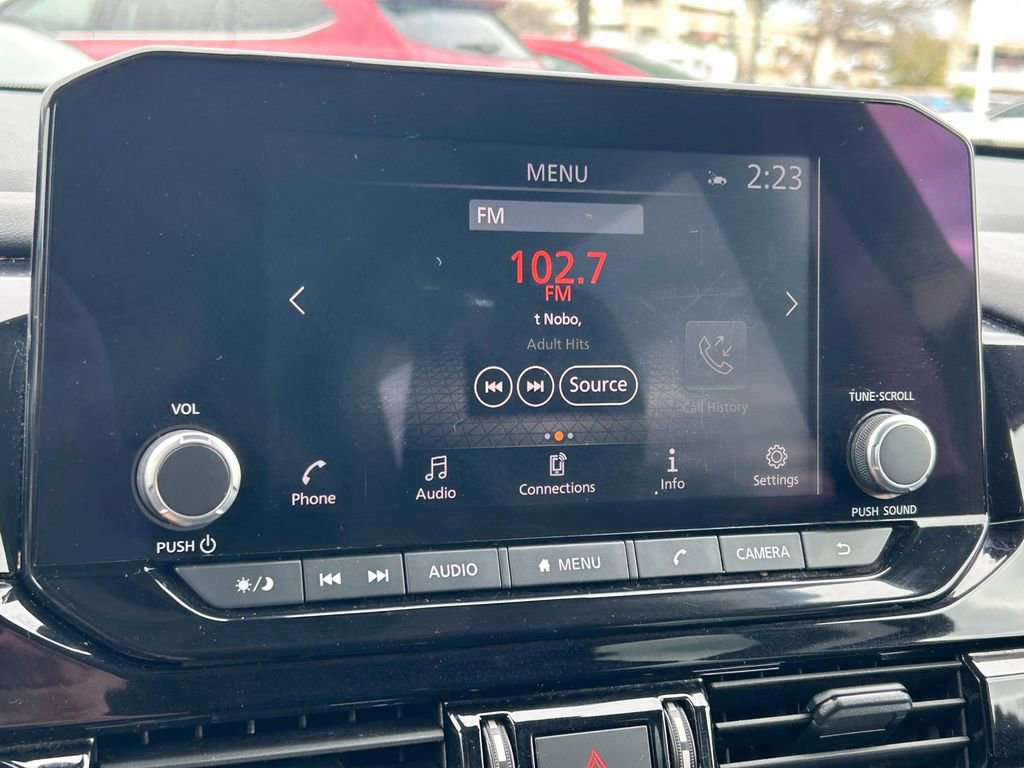 Used 2024 Nissan Pathfinder SV image 33