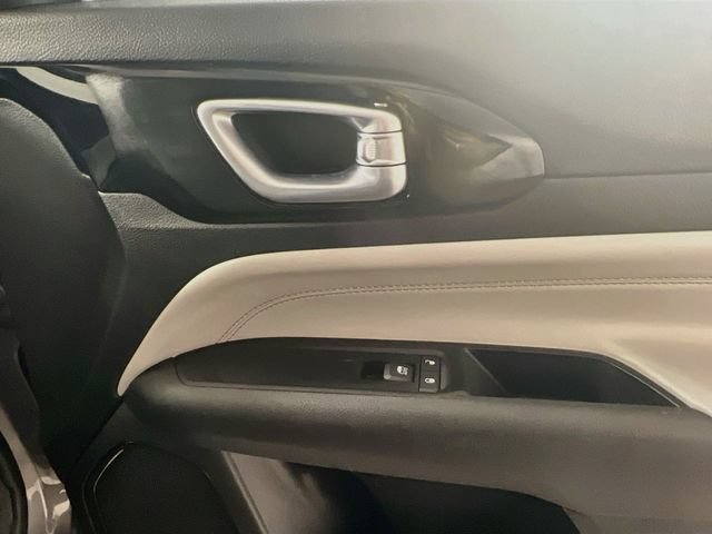 Used 2022 Jeep Compass Limited AWD/4WD image 32