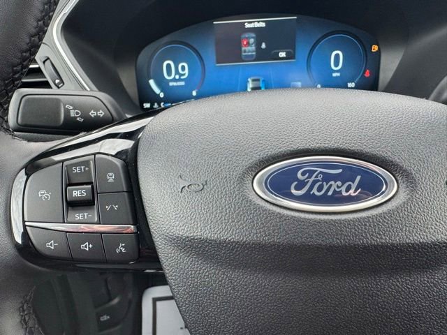 Used 2025 Ford Escape Platinum AWD/4WD image 28