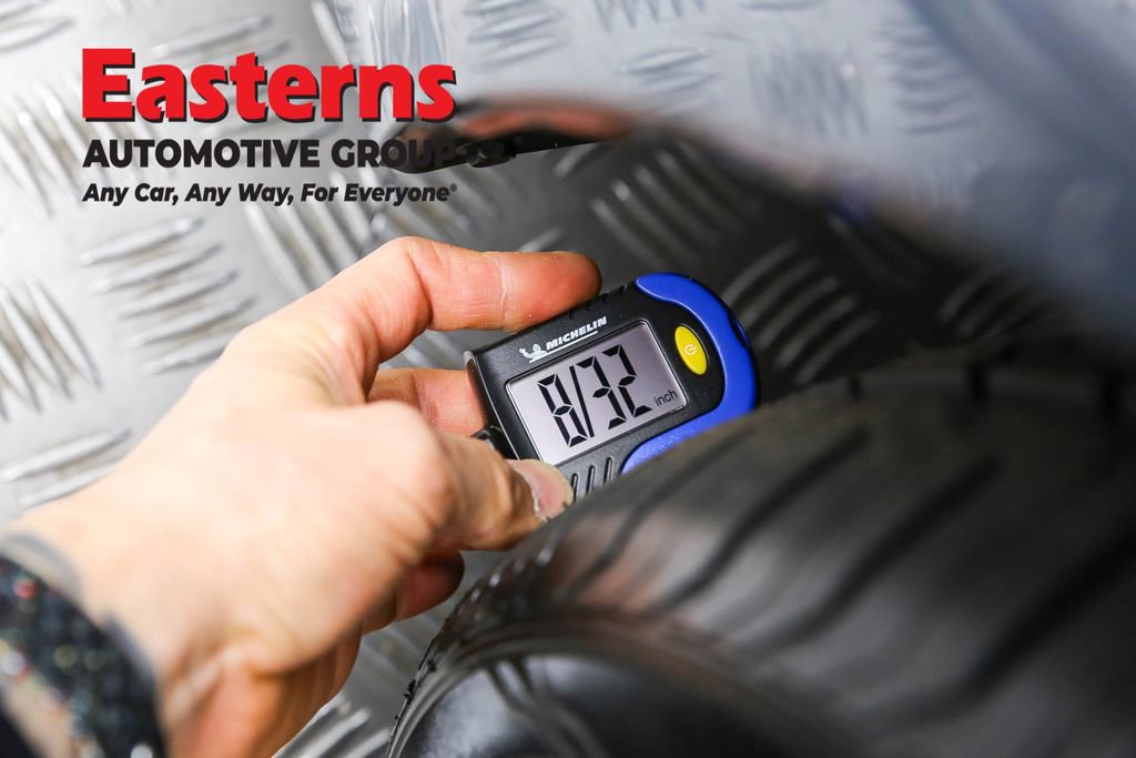 Used 2021 Toyota Corolla SE w/ SE Premium Package image 28