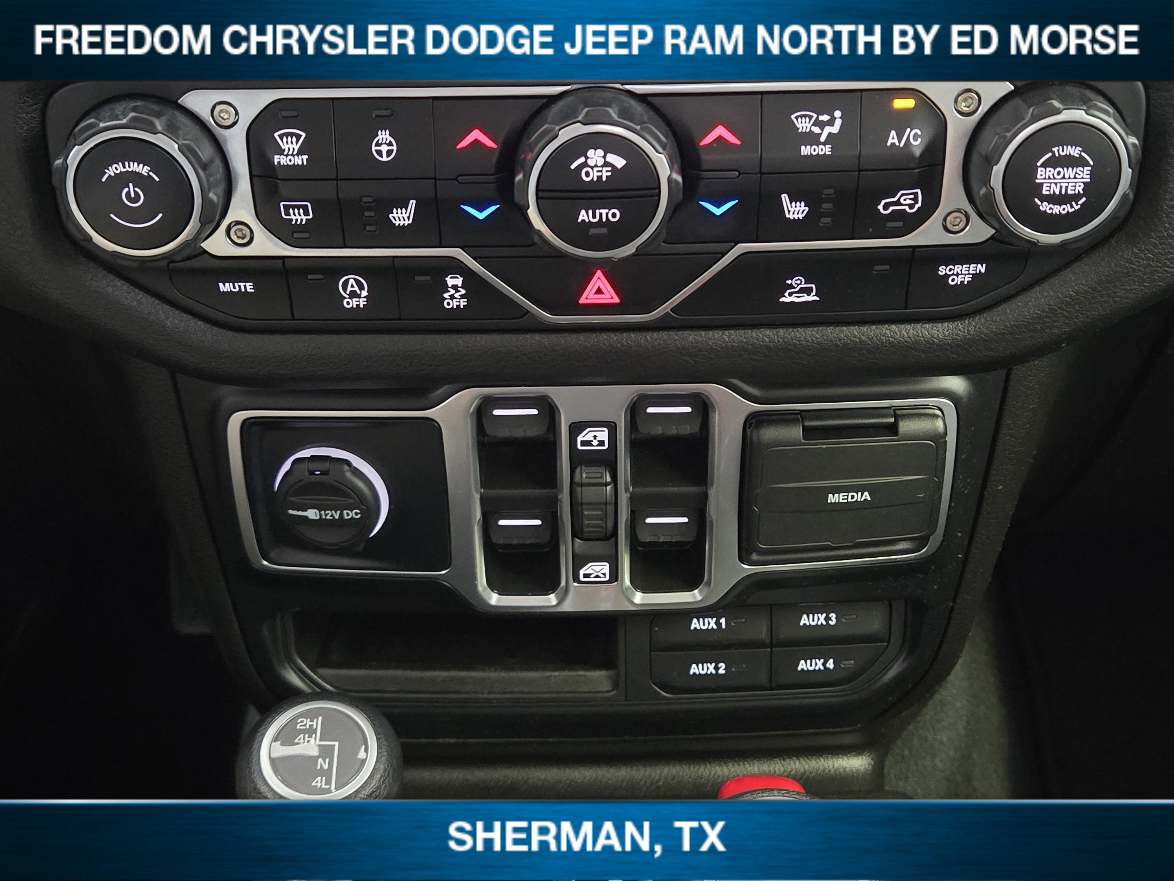 Used 2024 Jeep Gladiator Sport AWD/4WD image 13