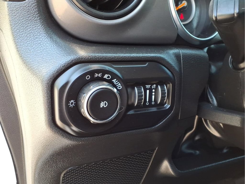 Used 2022 Jeep Wrangler Unlimited Sport AWD/4WD image 19