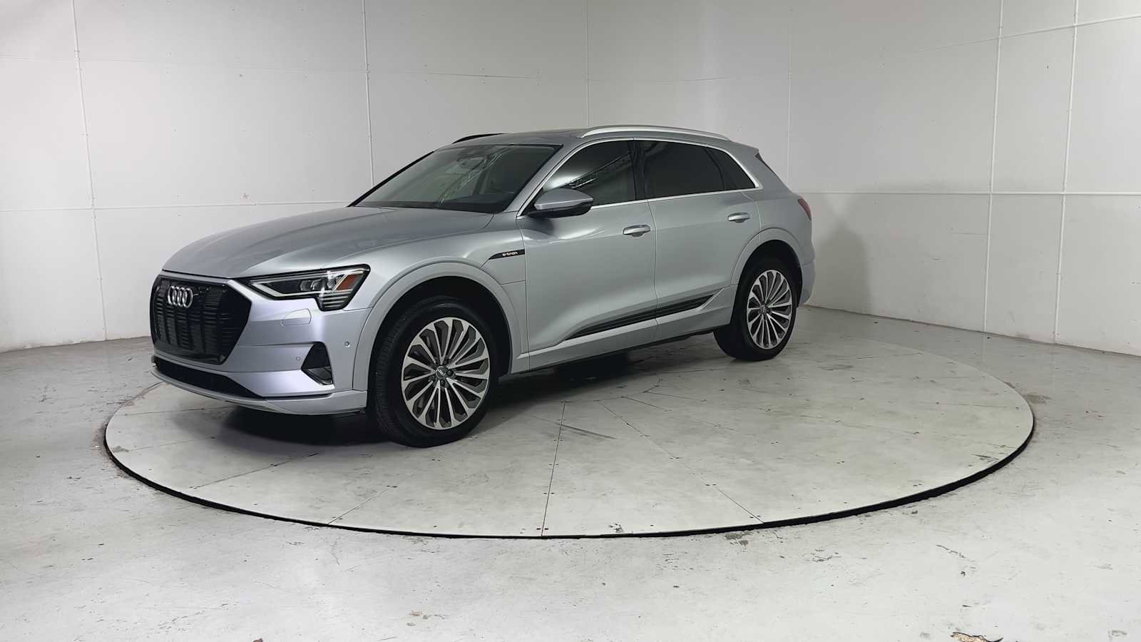 Used 2019 Audi e-tron Prestige image 6