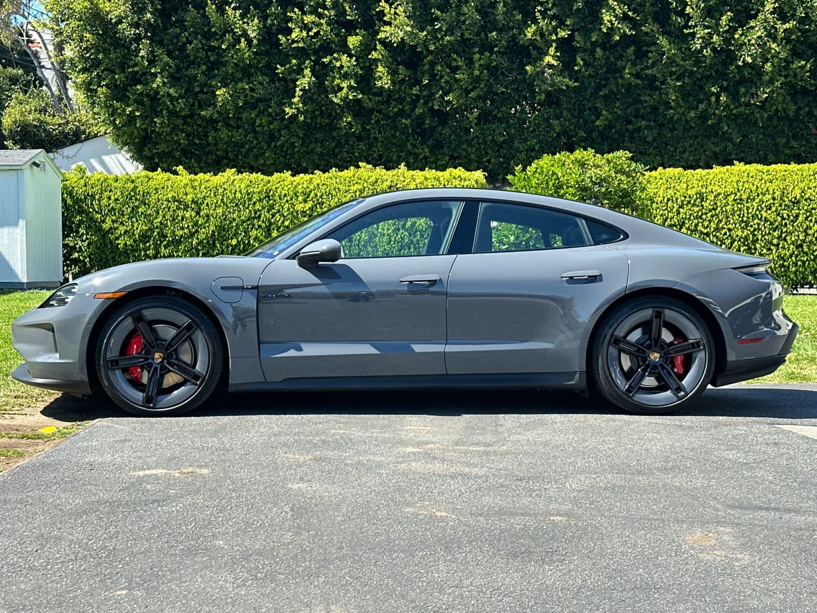 New 2026 Porsche Taycan 4S AWD/4WD image 2