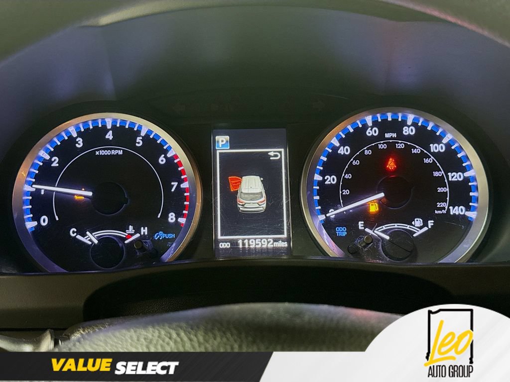 Used 2019 Toyota Highlander LE FWD image 14
