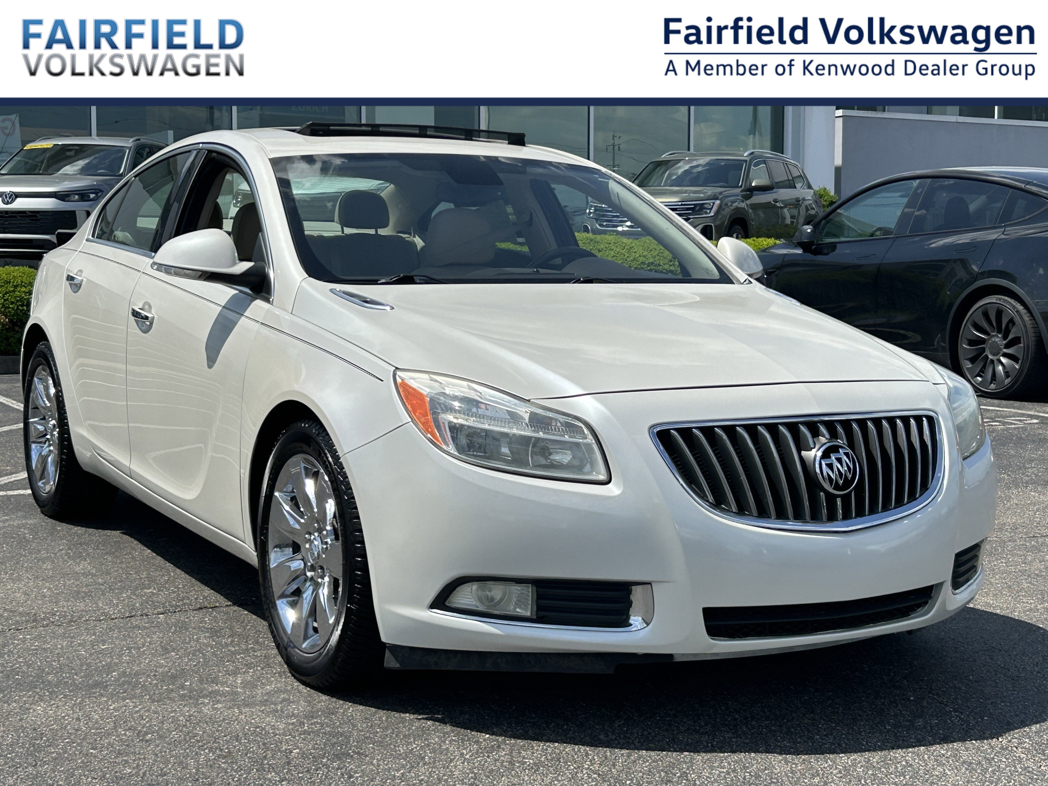 Used 2013 Buick Regal Premium FWD image 1