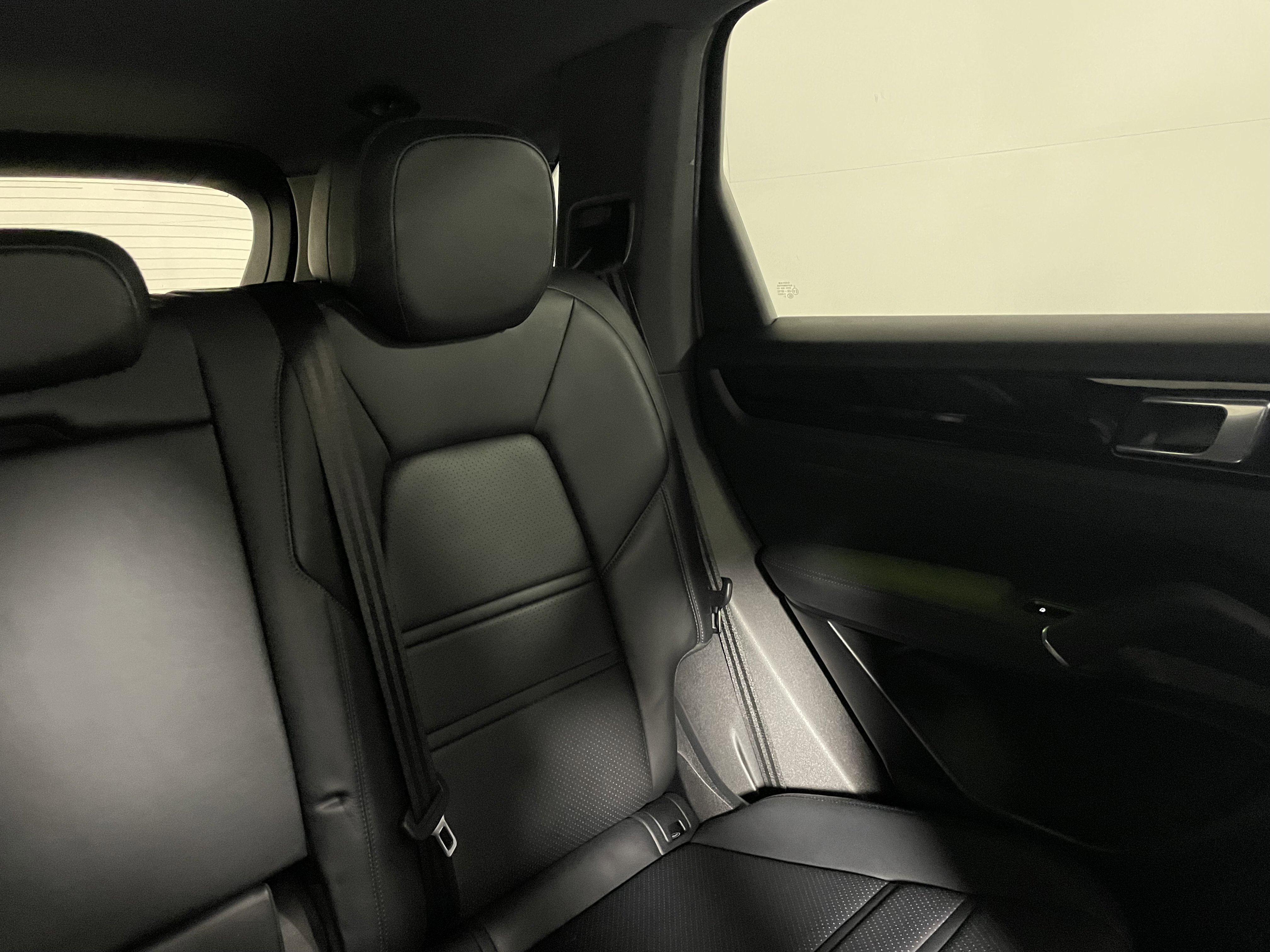 Used 2021 Porsche Cayenne S image 17