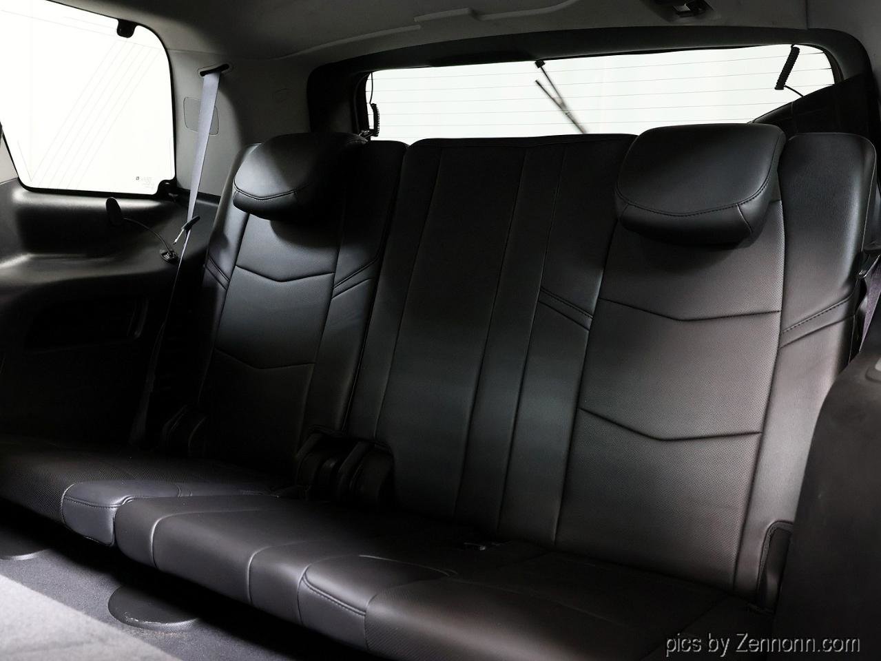 Used 2015 Cadillac Escalade Premium AWD/4WD image 12
