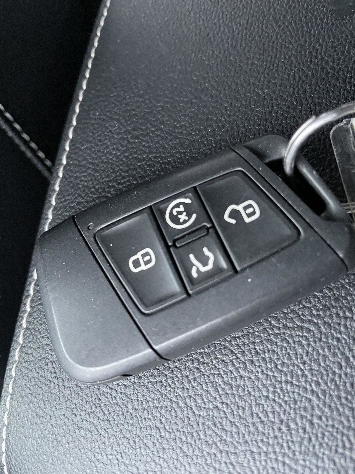 Used 2022 Volkswagen Taos SE image 31