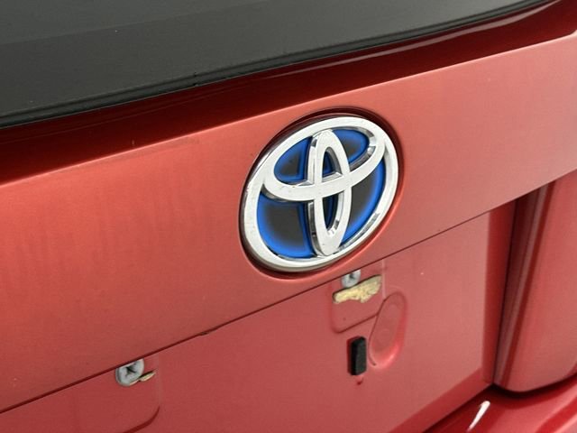 Used 2018 Toyota Prius Three w/ Advanced Technology Package image 28