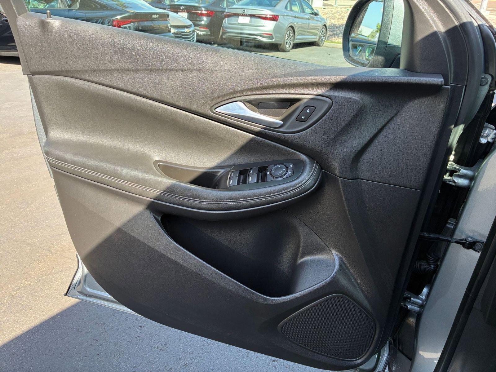 Used 2025 Buick Encore GX Preferred image 18