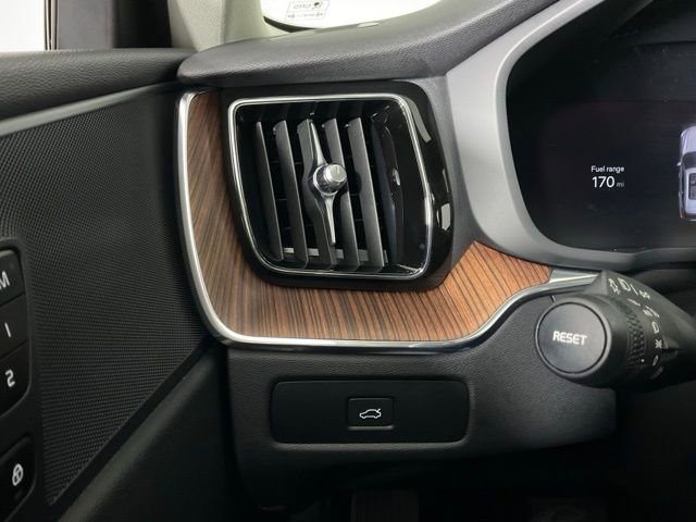 Certified 2023 Volvo XC60 B5 Plus w/ Climate Package image 23