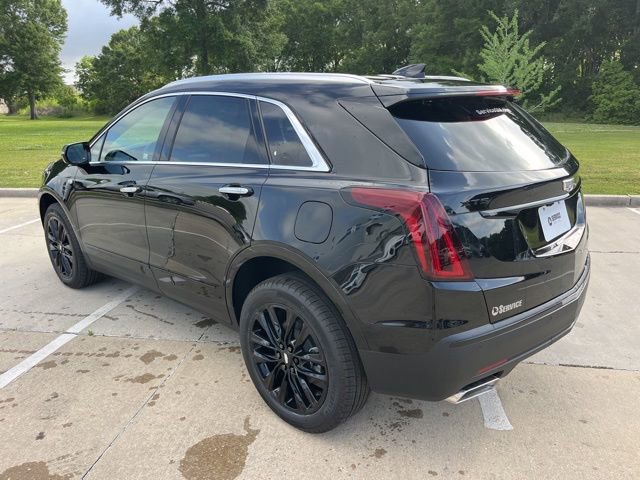 New 2026 Cadillac XT5 Luxury w/ LPO, ONYX Package image 3