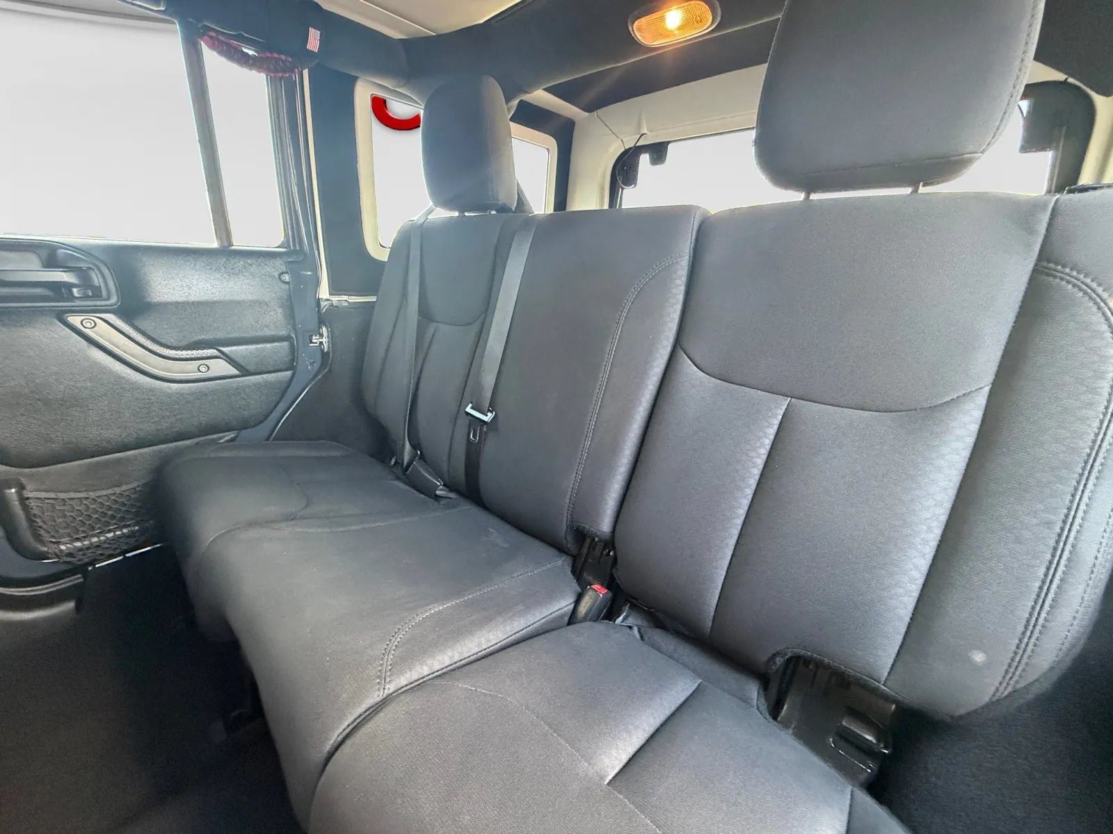 Used 2018 Jeep Wrangler Unlimited Sport S AWD/4WD image 17