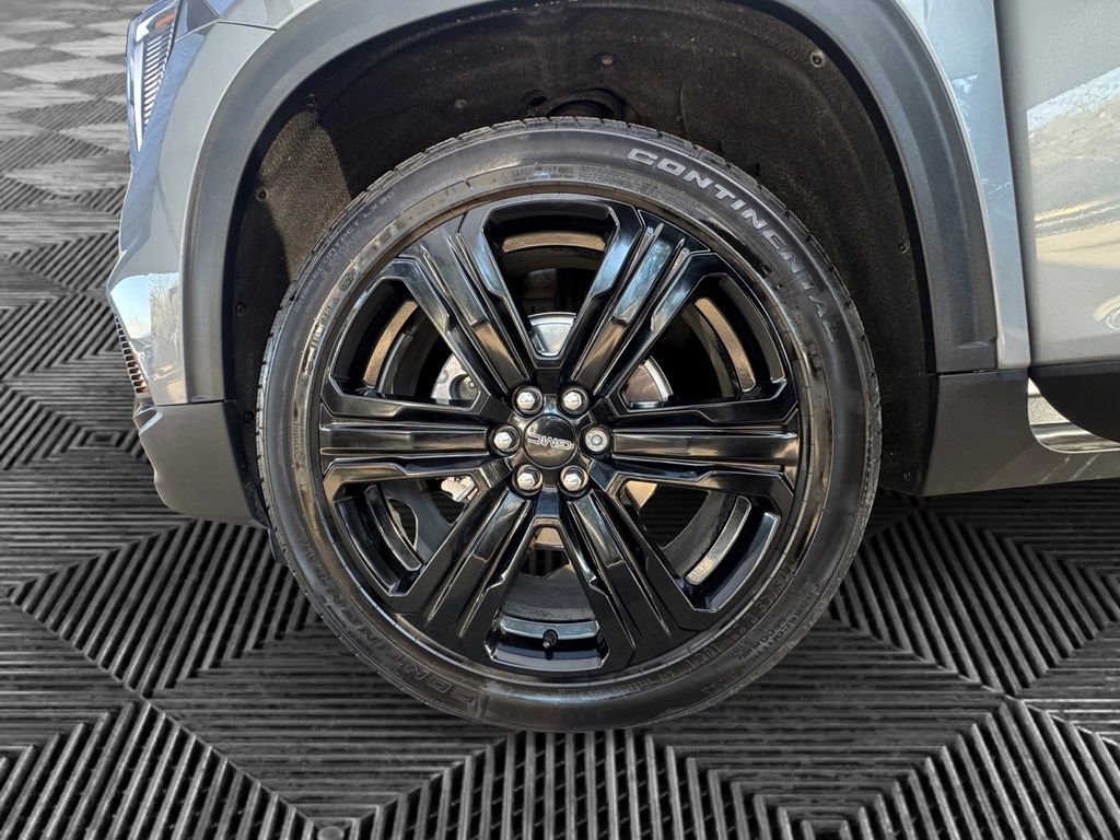 Used 2025 GMC Acadia Elevation w/ Black Edition image 9