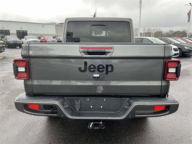 Used 2021 Jeep Gladiator Overland image 6