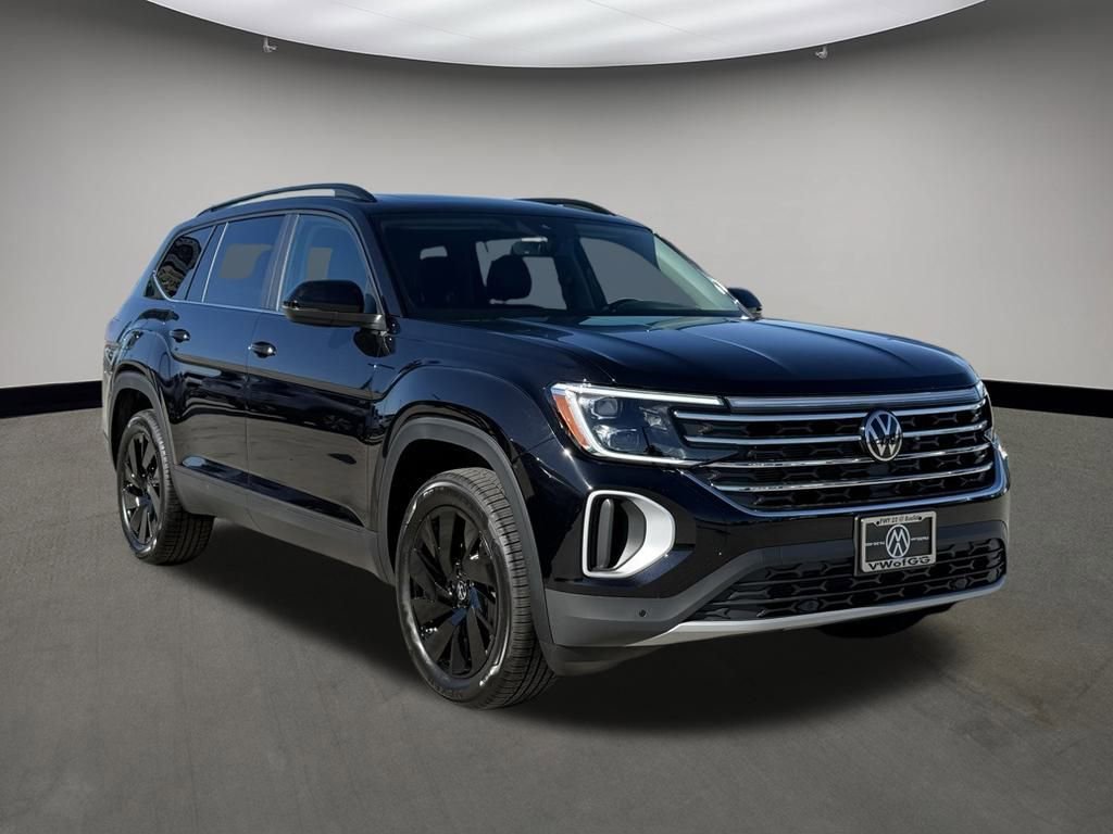 New 2026 Volkswagen Atlas SE image 1