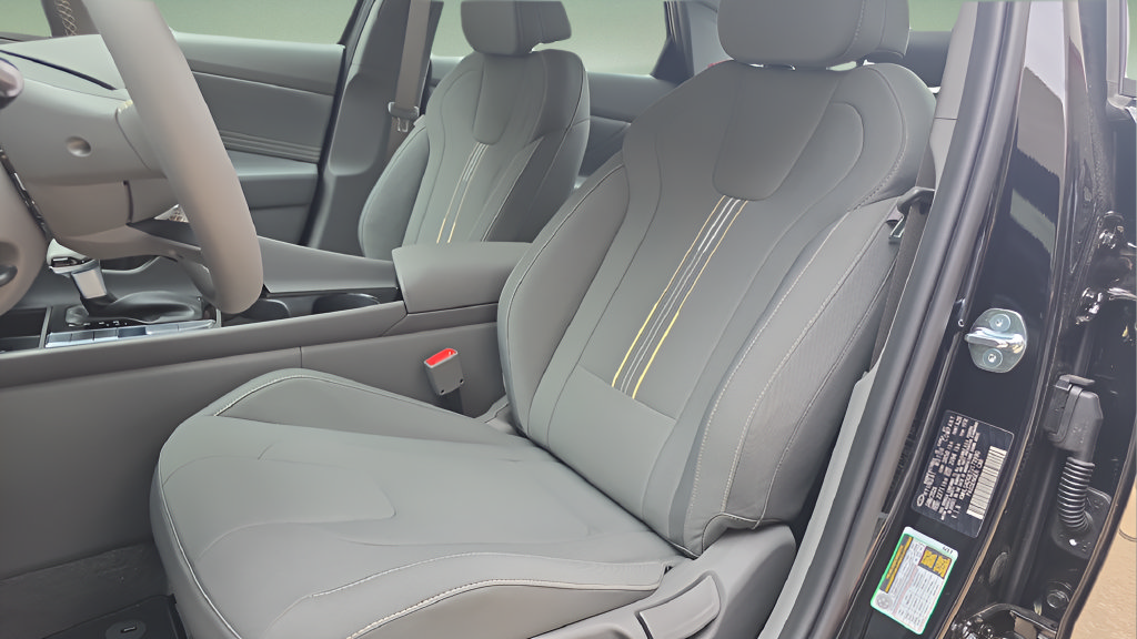 New 2026 Hyundai Elantra SEL Sport Premium w/ Cargo Package FWD image 8