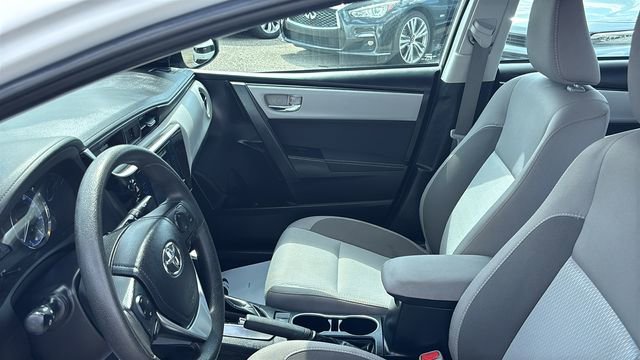 Used 2018 Toyota Corolla LE w/ Carpet Mat Package (TMS) image 24