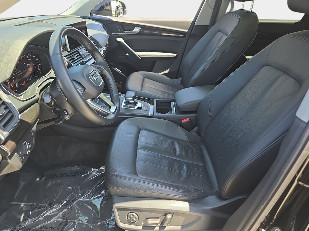 Used 2020 Audi Q5 e Premium Plus w/ Premium Plus Package AWD/4WD image 18