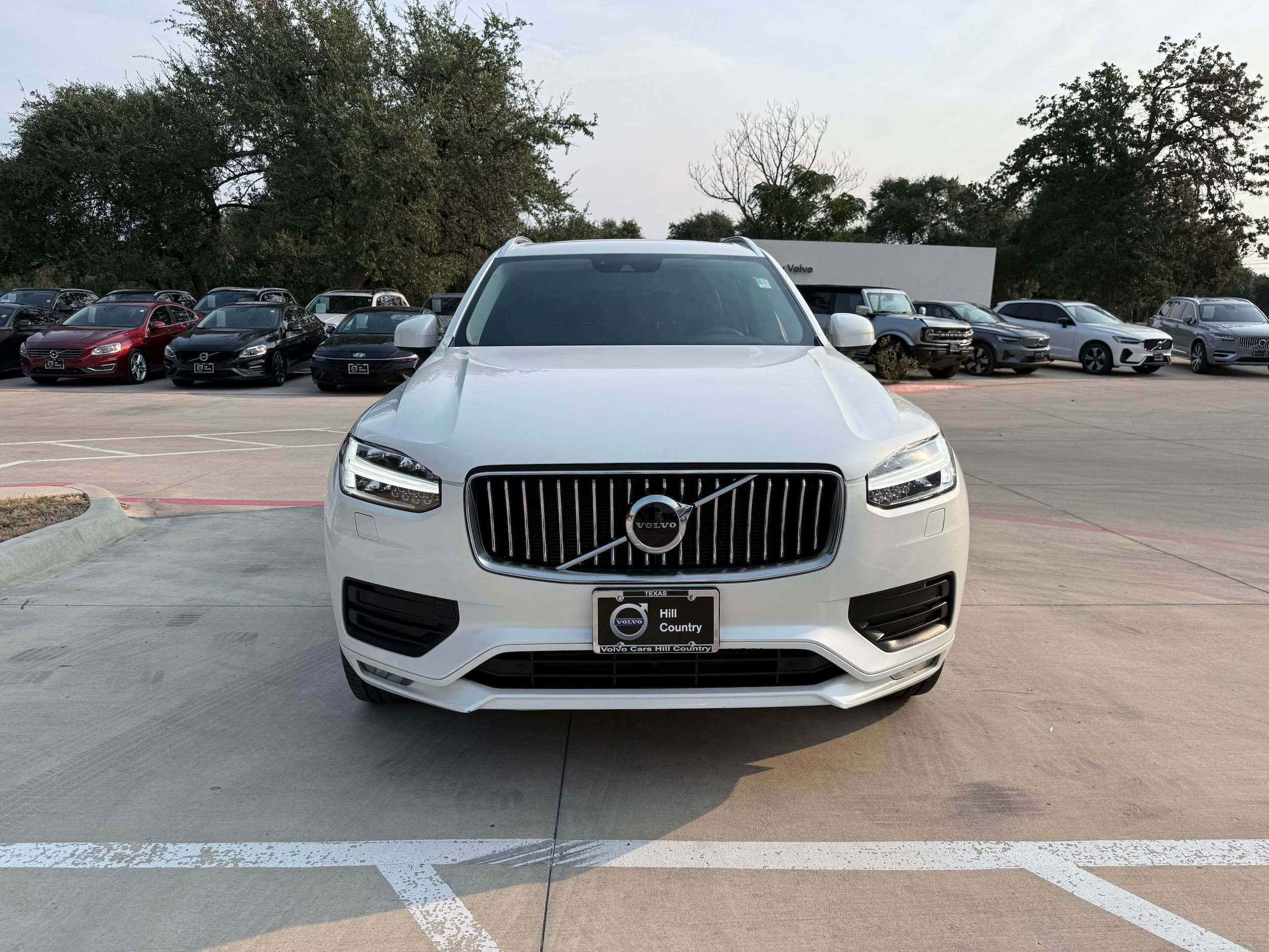 Used 2022 Volvo XC90 T5 Momentum AWD/4WD image 9