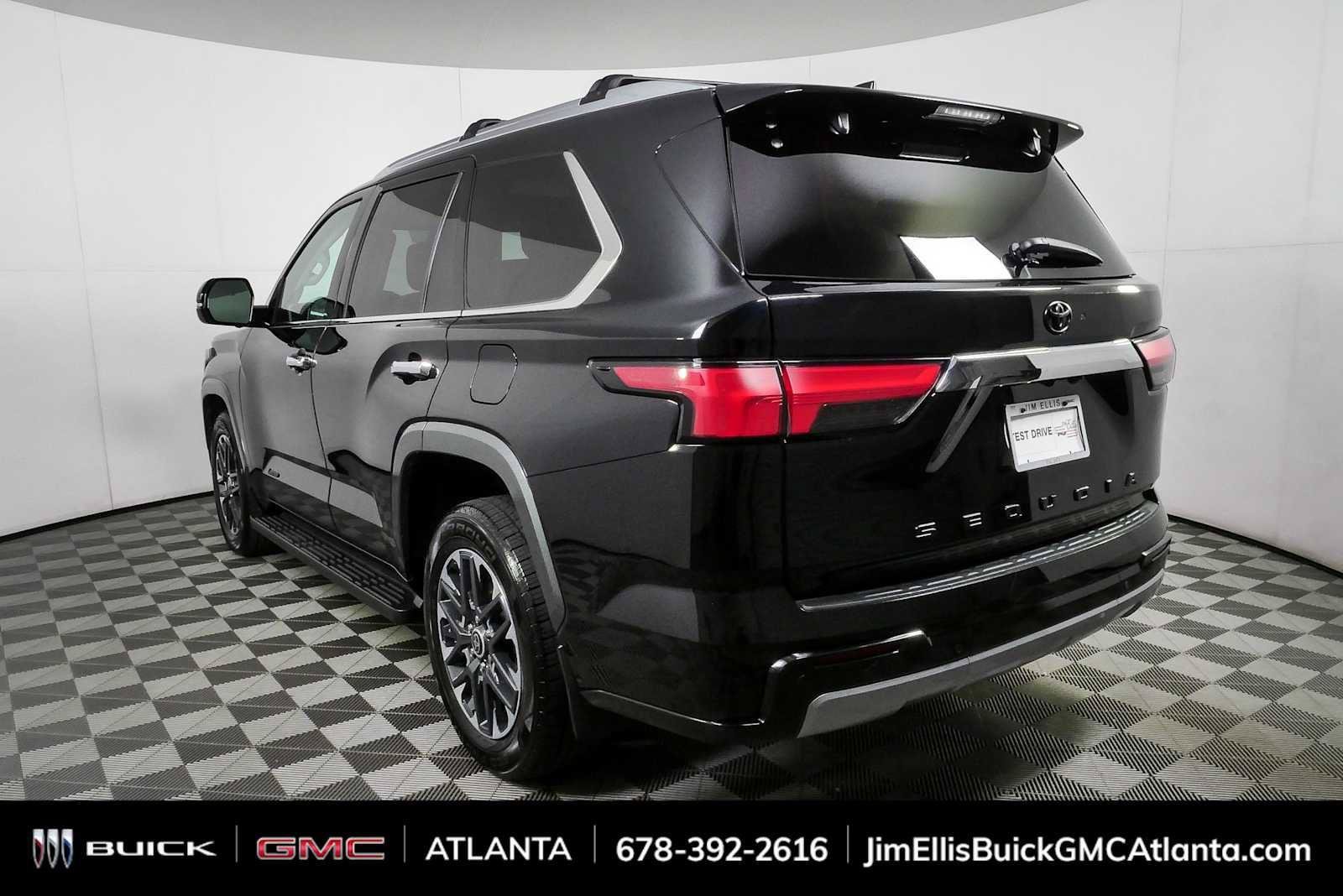 Used 2024 Toyota Sequoia Limited w/ Tow Technology Package AWD/4WD image 27