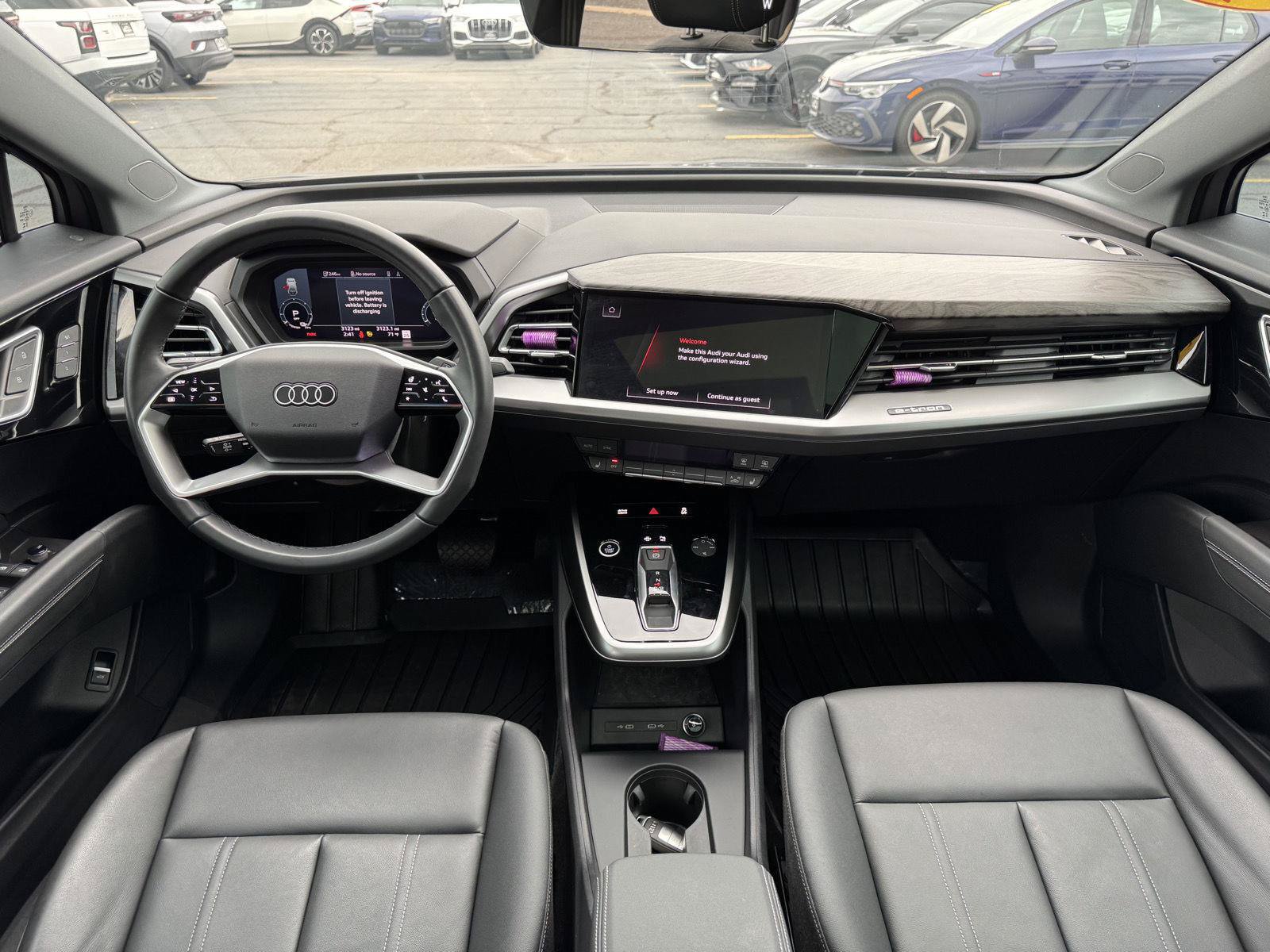 Used 2024 Audi Q4 e-tron Premium Plus w/ Premium Plus AWD/4WD image 32