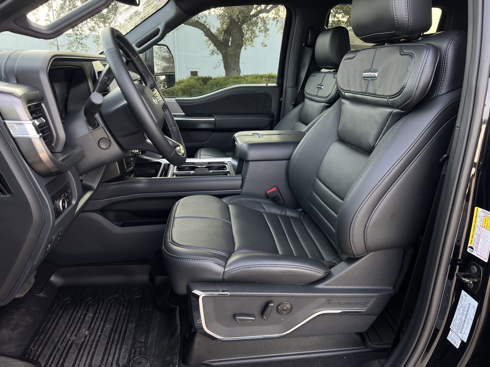 New 2026 Ford F450 Platinum w/ FX4 Off-Road Package image 18