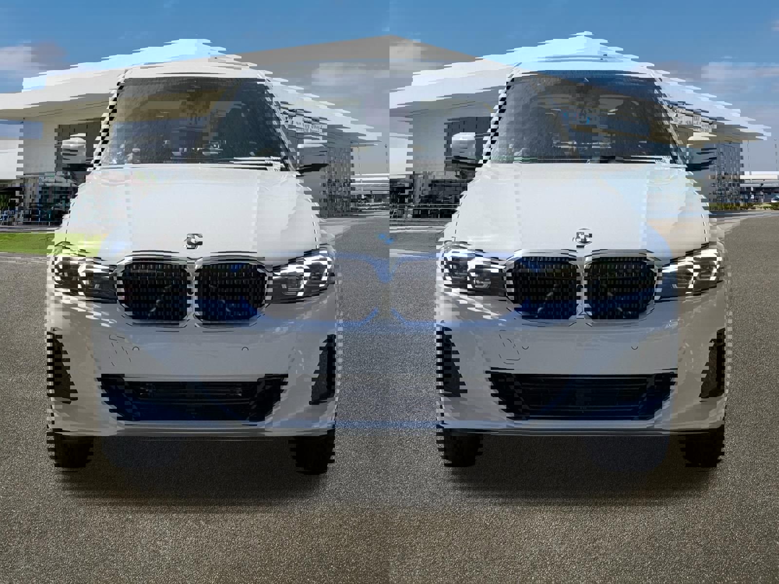 New 2026 BMW 330i Sedan image 3