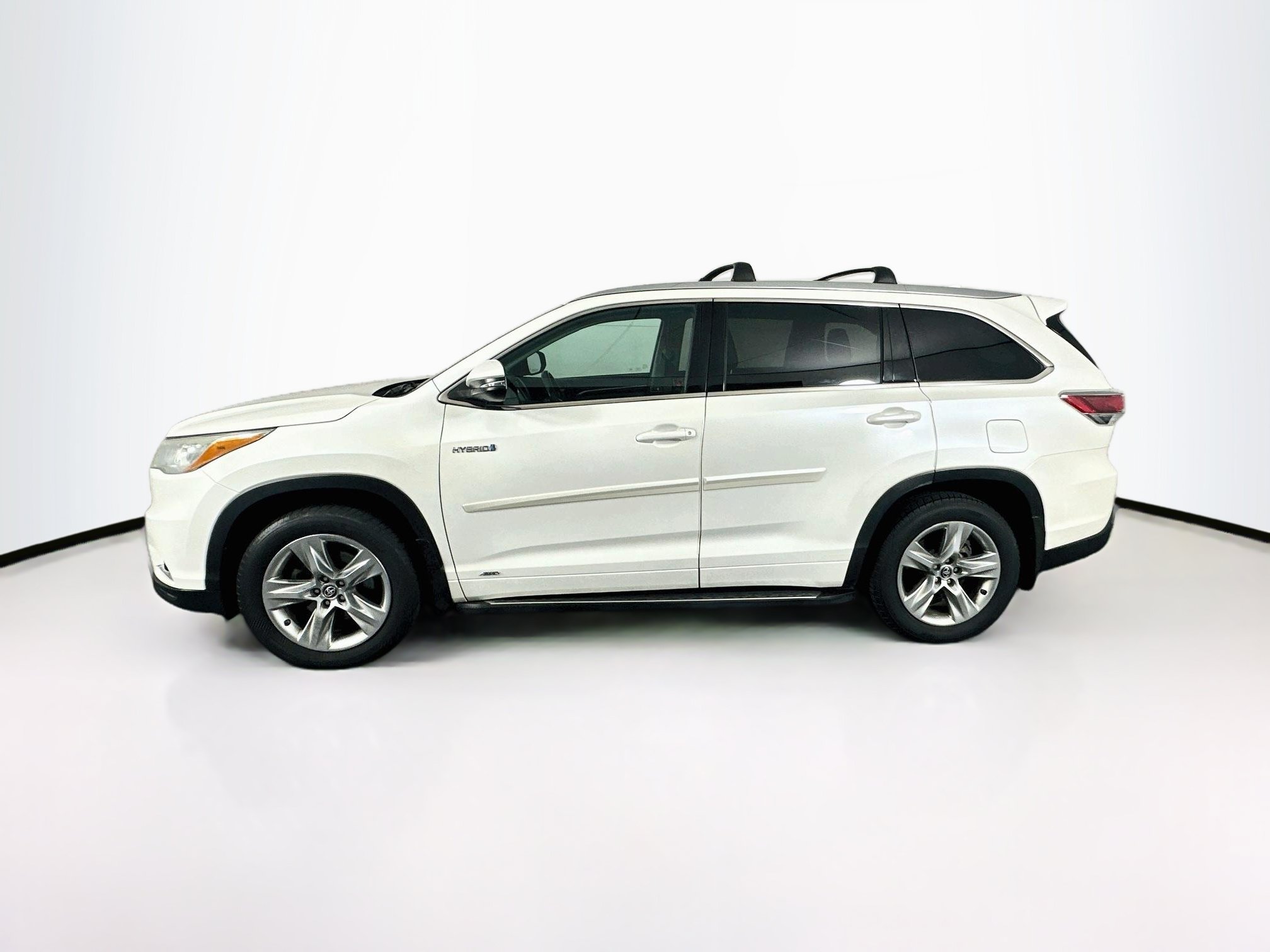 Used 2016 Toyota Highlander Limited Platinum AWD/4WD image 4