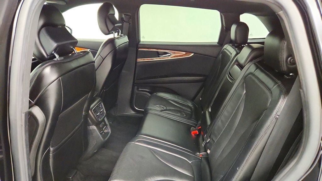 Used 2016 Lincoln MKX Reserve w/ Climate Package AWD/4WD image 22