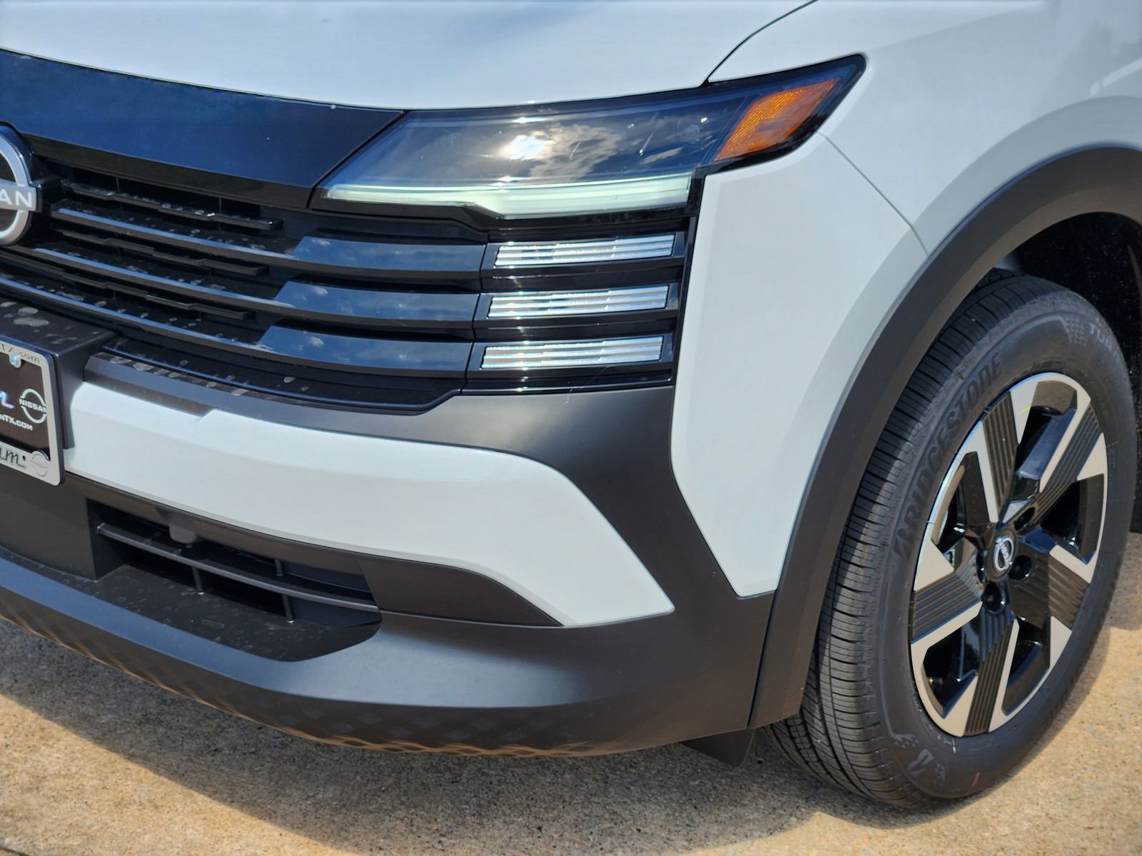 New 2026 Nissan Kicks SV w/ SV Premium Package image 9