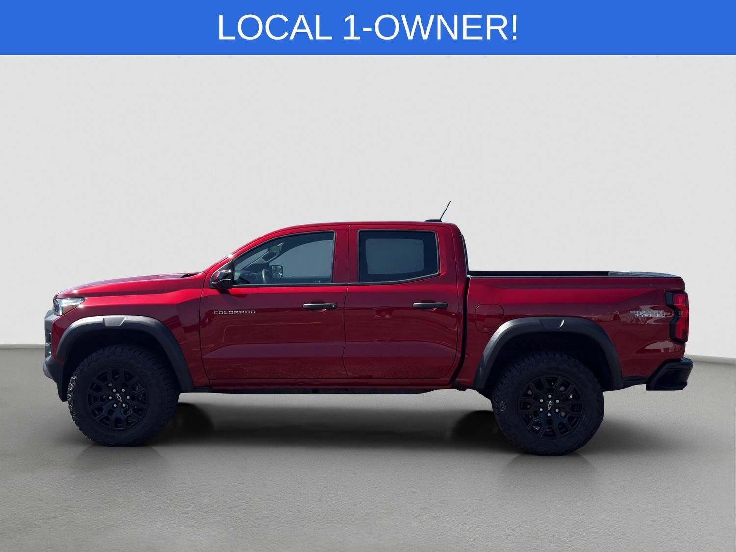 Used 2024 Chevrolet Colorado Trail Boss w/ Advanced Trailering Package AWD/4WD image 3