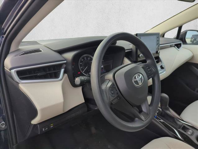 Used 2022 Toyota Corolla LE FWD image 12