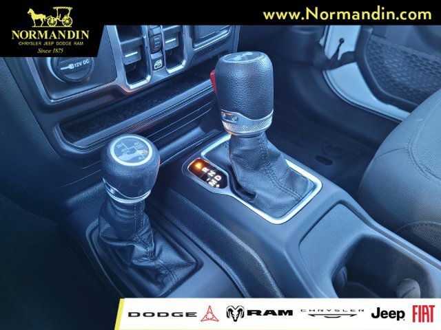 Used 2023 Jeep Wrangler Unlimited AWD/4WD image 12
