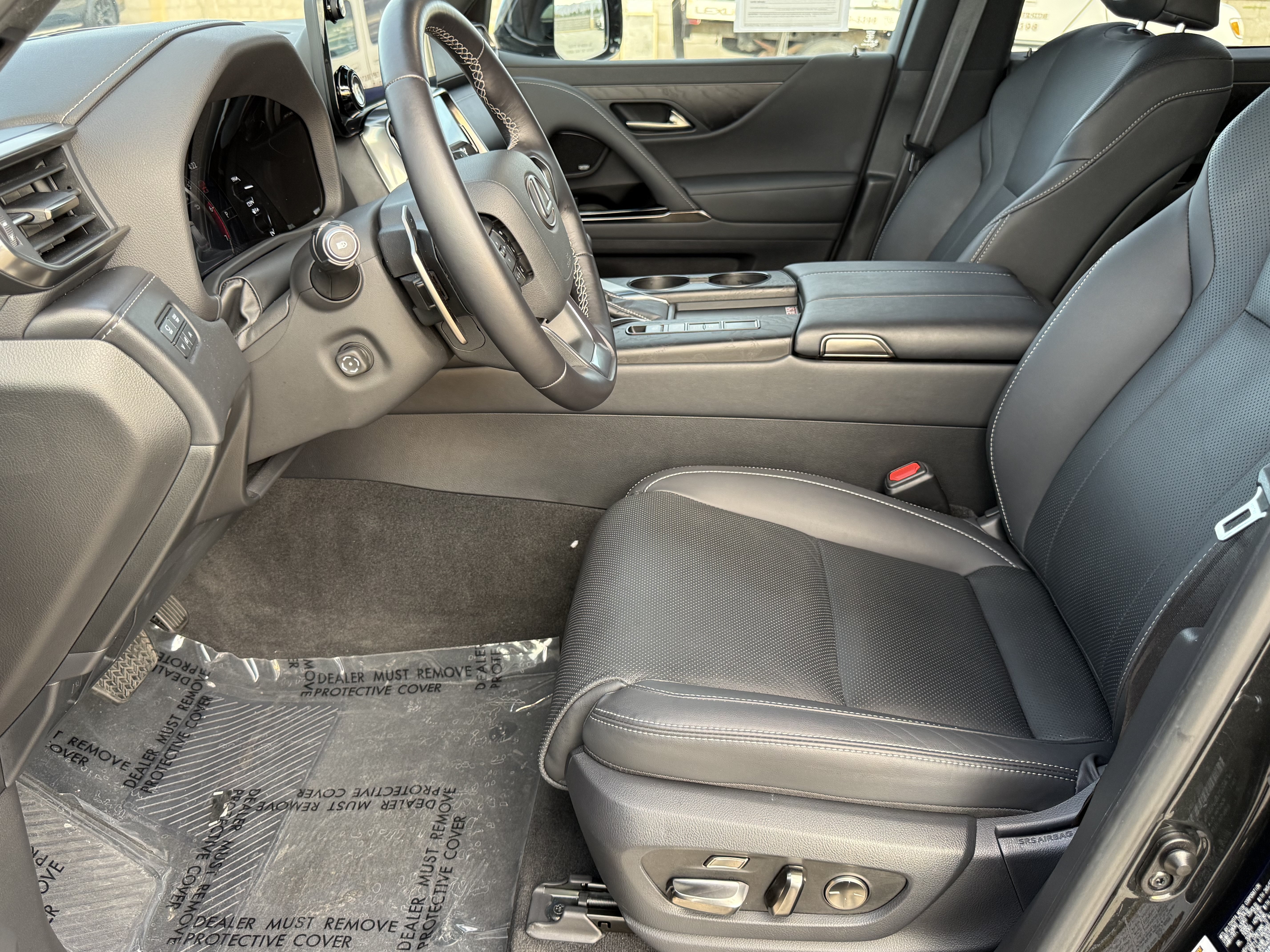 Used 2024 Lexus LX 600 4WD w/ Interior Upgrade Package image 20