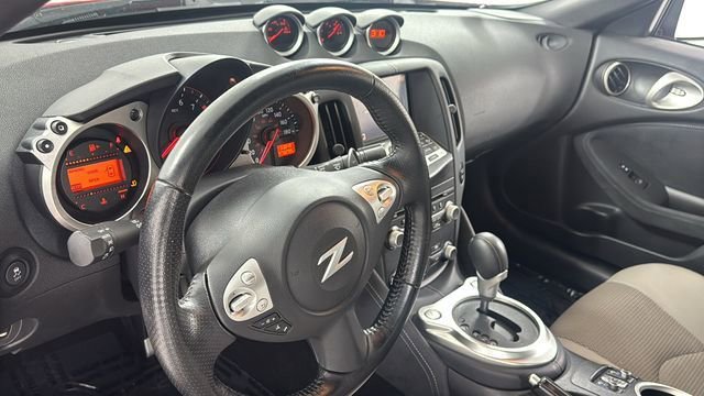 Used 2017 Nissan 370Z Touring RWD image 28