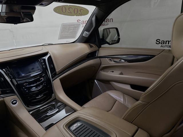 Used 2020 Cadillac Escalade Platinum image 28