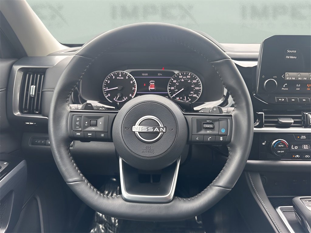 Used 2025 Nissan Pathfinder SL image 15