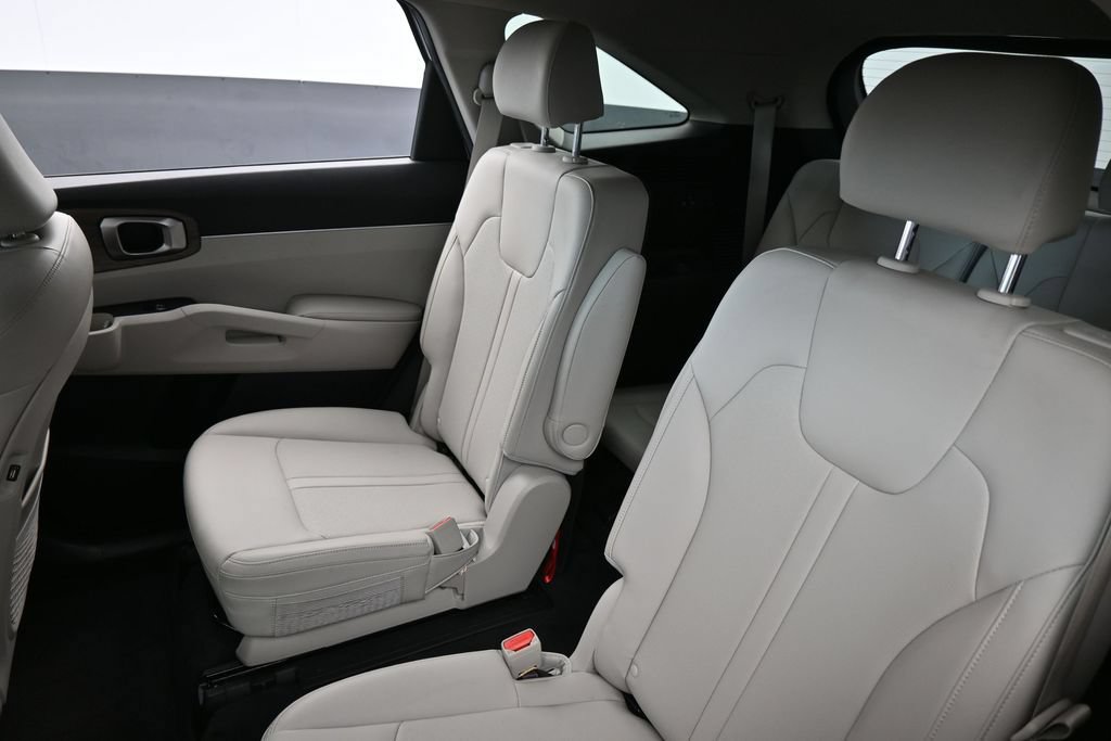 Used 2023 Kia Sorento EX FWD image 37